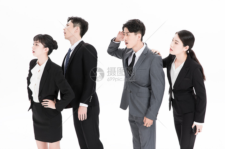 等待面试结果着急的白领们