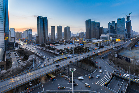 城市高架车流延时摄影图片