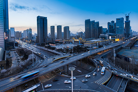 城市高架车流延时摄影图片