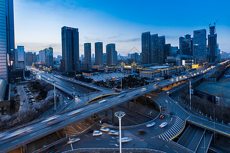 城市高架车流延时摄影图片