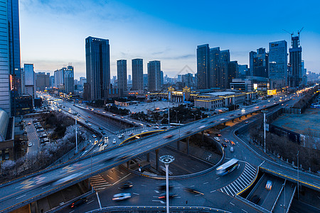 城市高架车流延时摄影图片