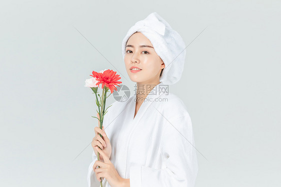 美女与花图片