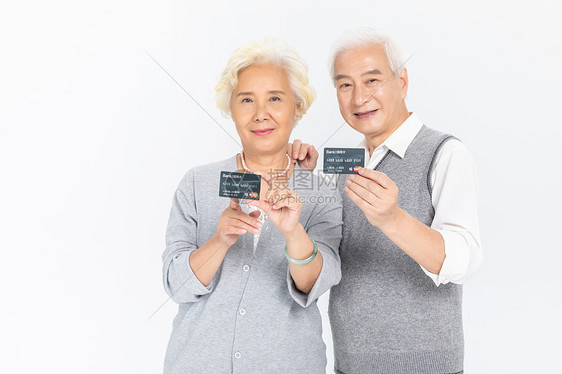 老年夫妻与信用卡图片