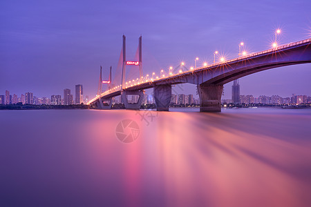 夕阳晚霞武汉长江二桥梦幻色调背景