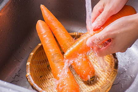 洗胡萝卜食物可洗高清图片