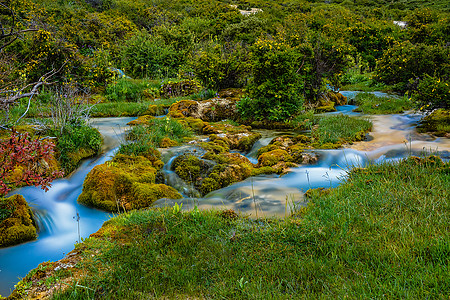 泉华滩正午景色四川甘孜泉华滩背景