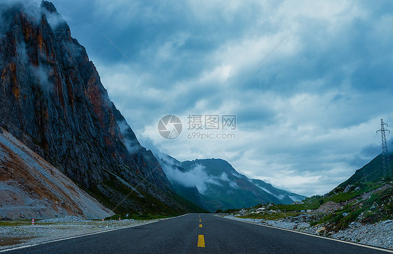 高原旅游公路图片