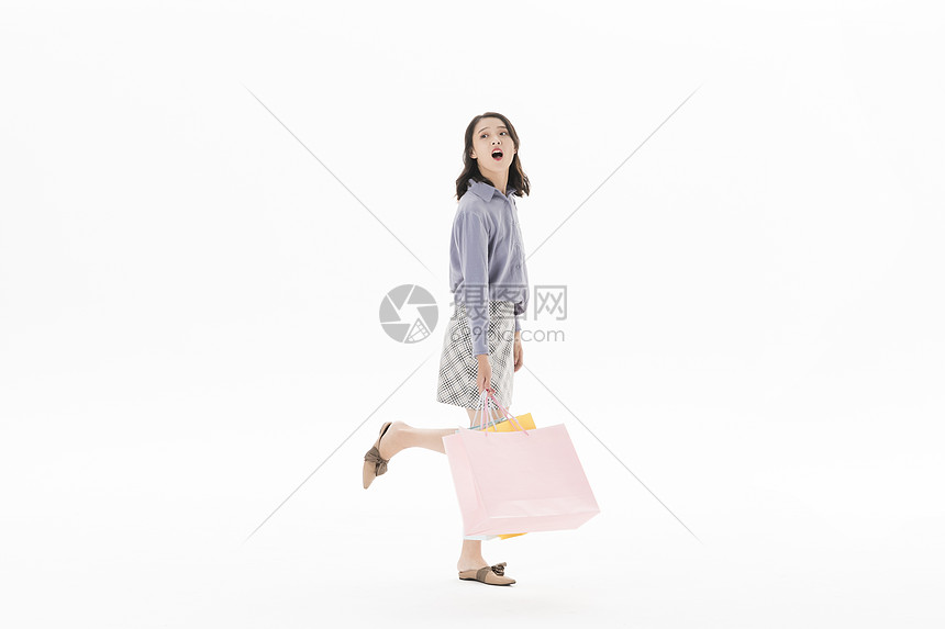 青年女性购物图片