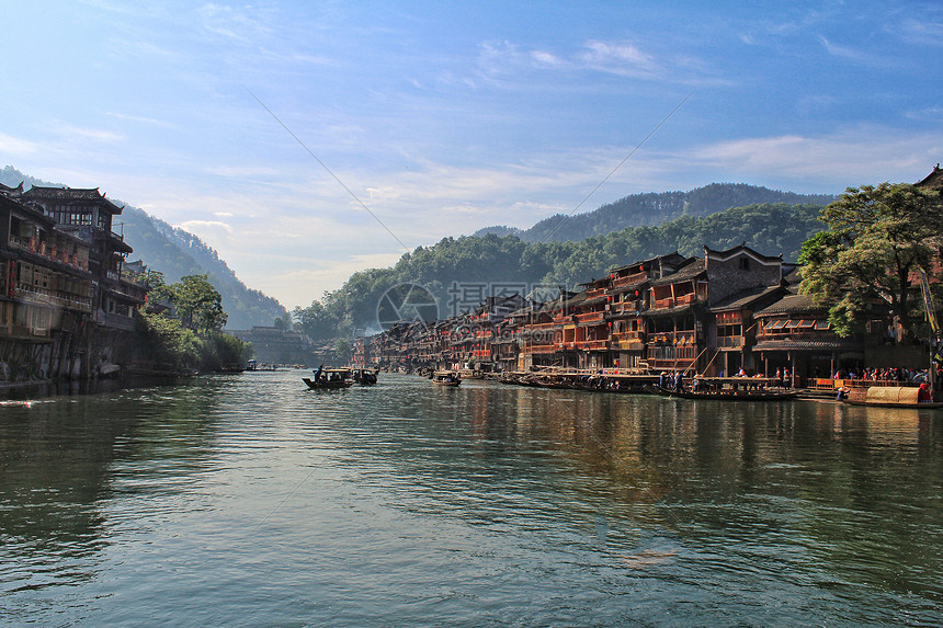 ‘~湘西凤凰古镇沱江风景  ~’ 的图片