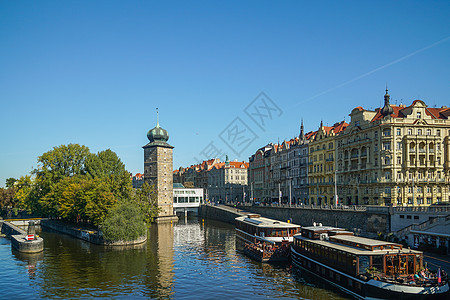 捷克布拉格河边风景图片