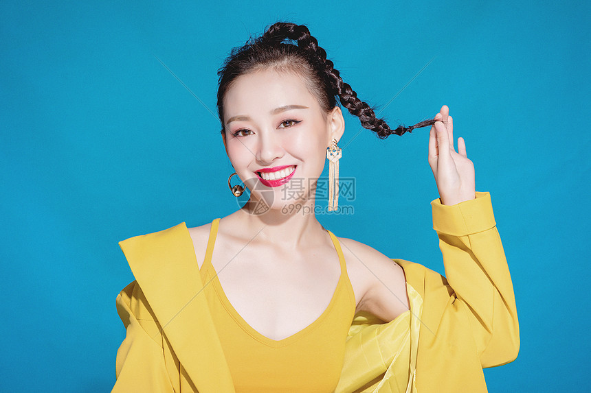 彩色时尚美女图片