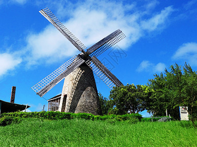 巴巴多斯仅存的一架古老风车图片