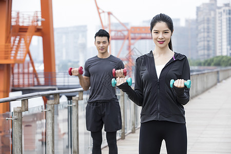男女青年健身锻炼背景图片