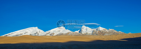 全景雪山图片