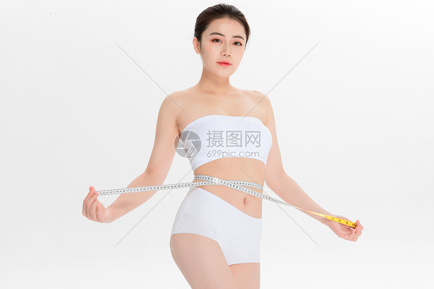 量腰围的瘦身美女图片