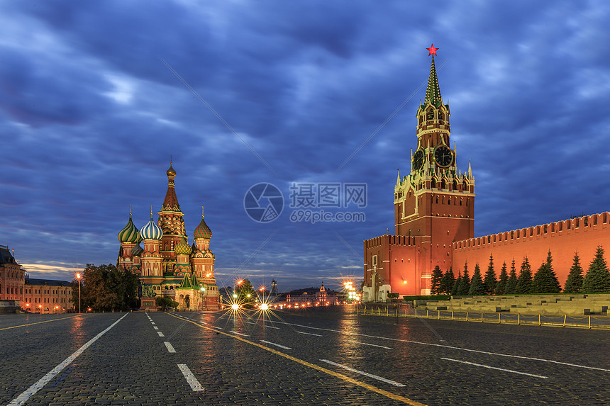 莫斯科著名旅游景点红场克里姆林宫夜景图片