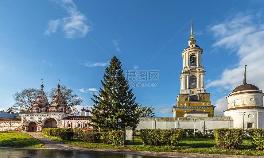 俄罗斯苏兹达尔旅游小镇苏兹达尔圣母圣袍法规大教堂图片