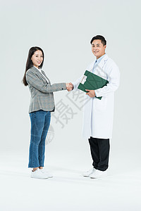 医生和病人握手图片