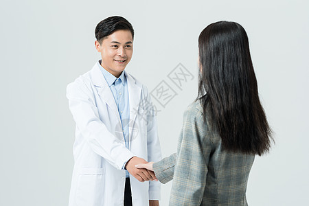 医生和病人握手图片