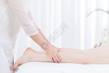 女性养生SPA腿部按摩图片
