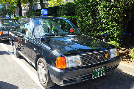 日本大分县街头的出租车图片