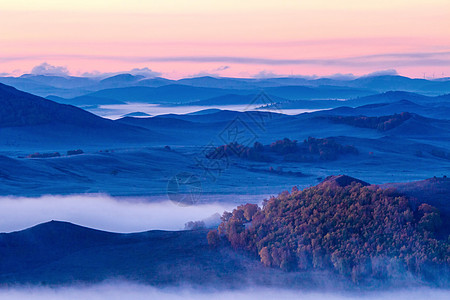 内蒙古自治区乌兰布统敖包吐景区背景