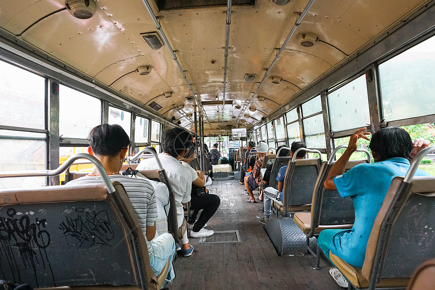 泰国曼谷老式公交车图片