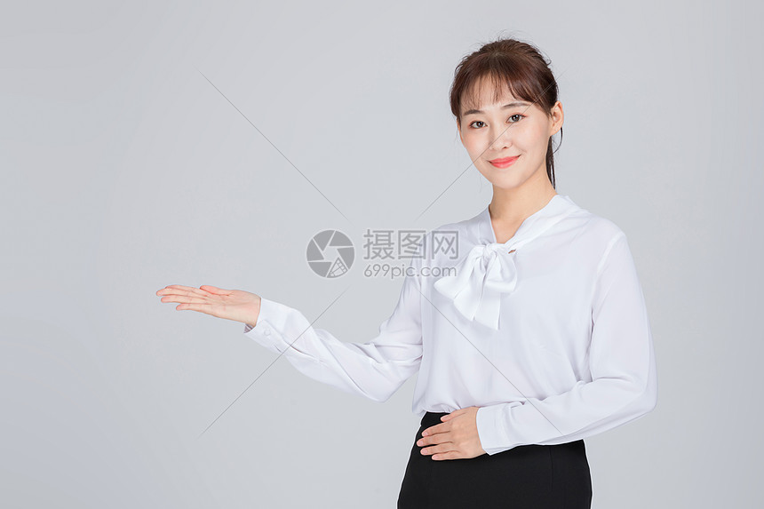 客服美女接待引导动作图片