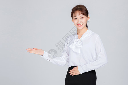 女性礼仪客服美女引导手势背景