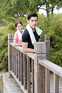 恐怖如斯…拜仁已经揍遍了德甲的上半区，战绩是全胜+一堆大比分