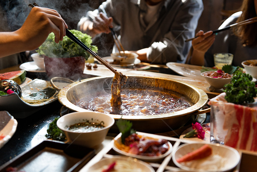 聚会吃火锅图片