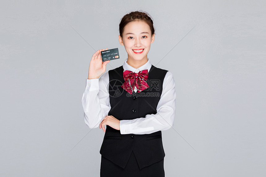 拿信用卡的客服职员图片