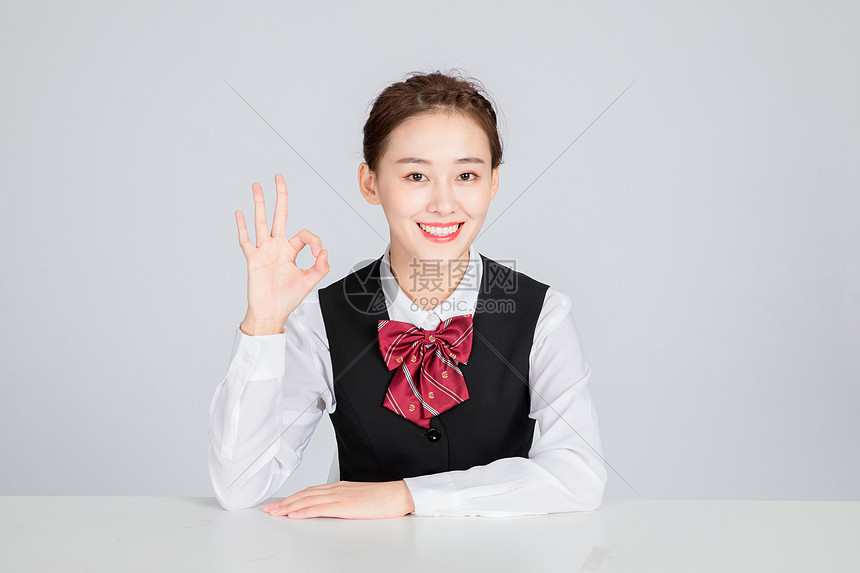 客户服务美女ok手势