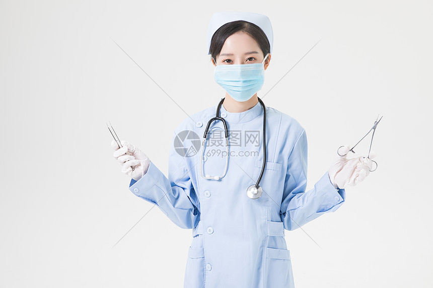 医生护士使用医疗器械图片