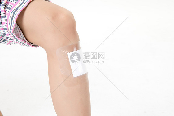 腿部包扎伤口