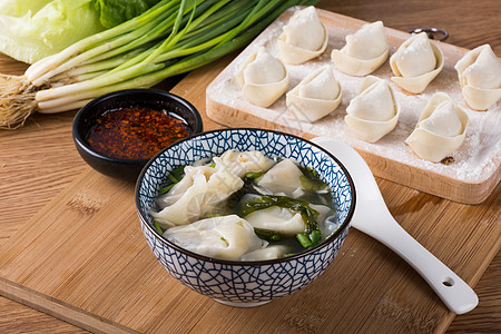 馄饨食物吃春饼高清图片