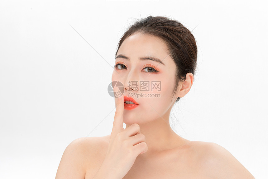 美女美容护肤动作图片