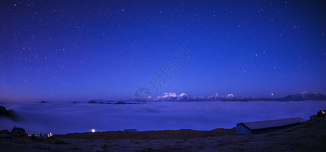 牛背山星空山脉雅安市高清图片