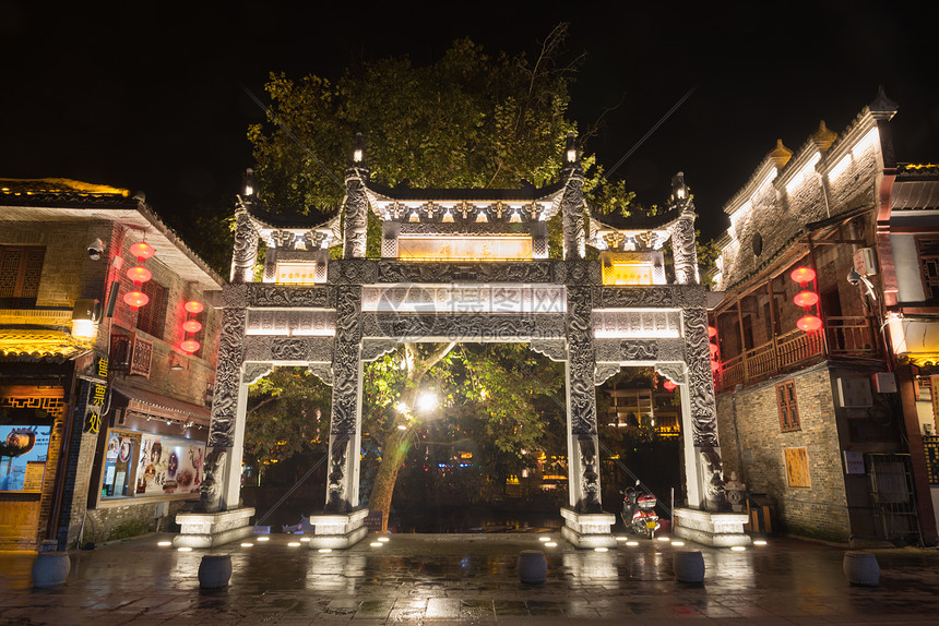 贵州镇远古城夜景图片