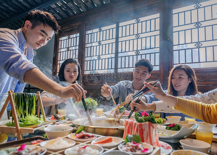 火锅美食青年聚会图片