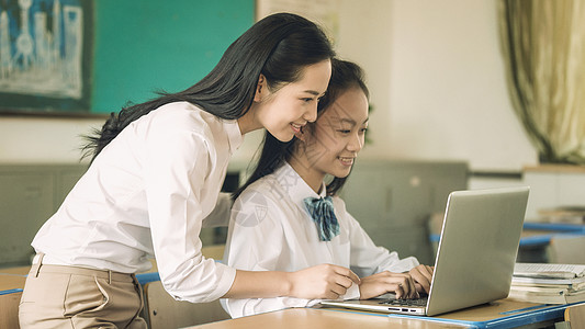 老师教学生学习青少年网上学习背景