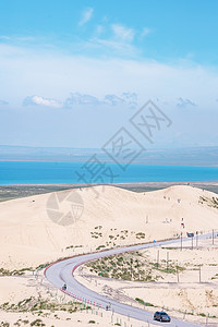 青海湖沙漠公路高清图片