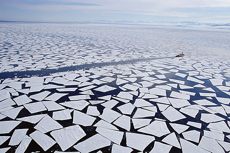 冬季的冰面背景图片