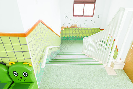 幼儿园楼梯环境图片