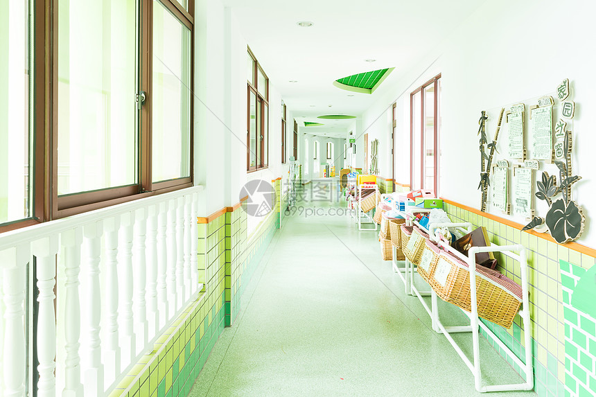 幼儿园走廊环境图片