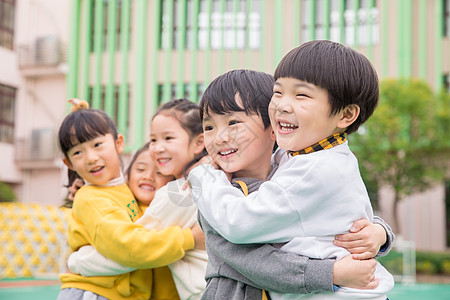 幼儿园上课儿童幼儿园儿童课间玩耍背景