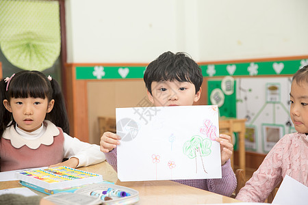 幼儿园儿童画画背景图片