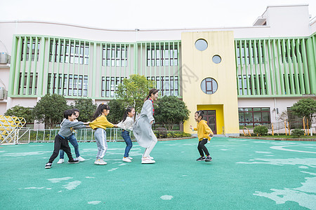 幼儿园老师和孩子玩游戏背景