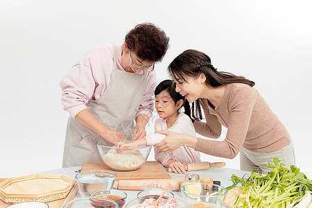 一家人和面包饺子图片