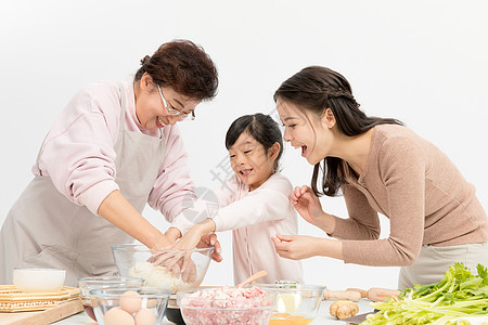 包饺子的一家人一家人和面包饺子背景